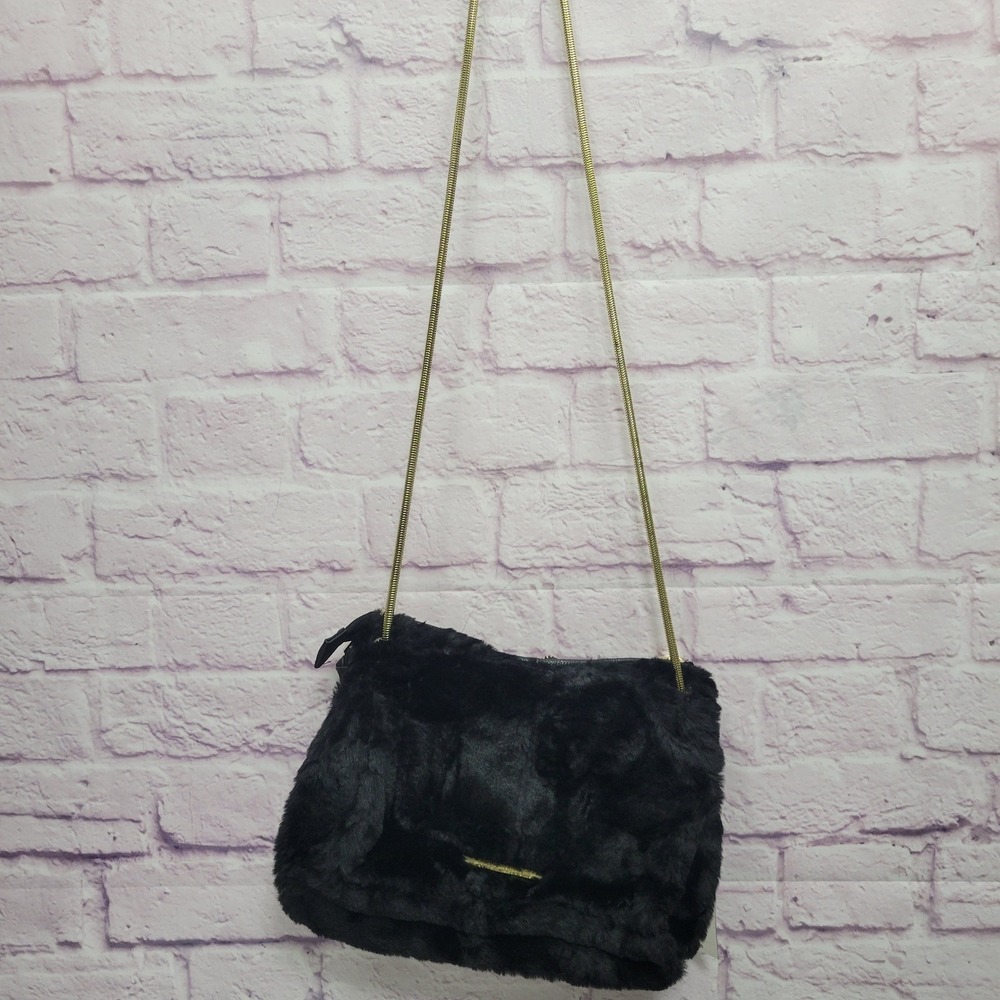 NEW Steve Madden BKIANA Faux‎ Fur Crossbody Bag 11x8 Gold Chain Strap Fluffy